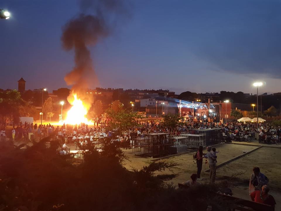 Sant Joan torna amb força amb la revetlla popular al Parc Xarau